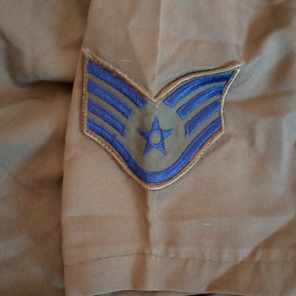 Source Unknown Green Casual Button Down Shirt - image 5